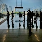 骑铁鸡 Riding the Iron Rooster